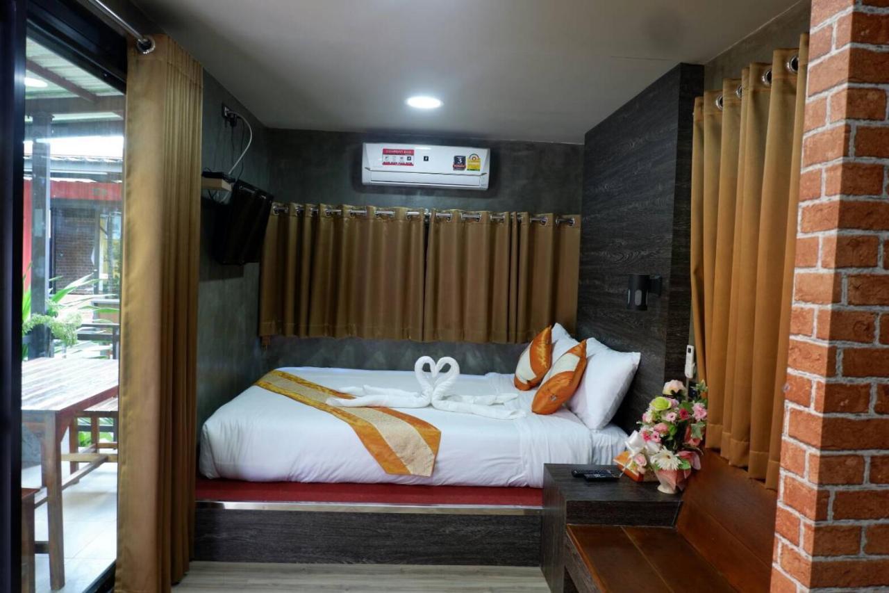 Amazon Resort 素叻他尼 外观 照片