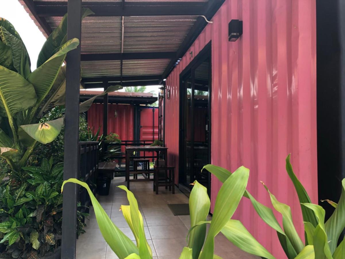 Amazon Resort 素叻他尼 外观 照片